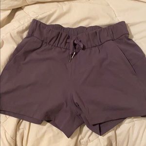 Lululemon on the fly shorts size 4